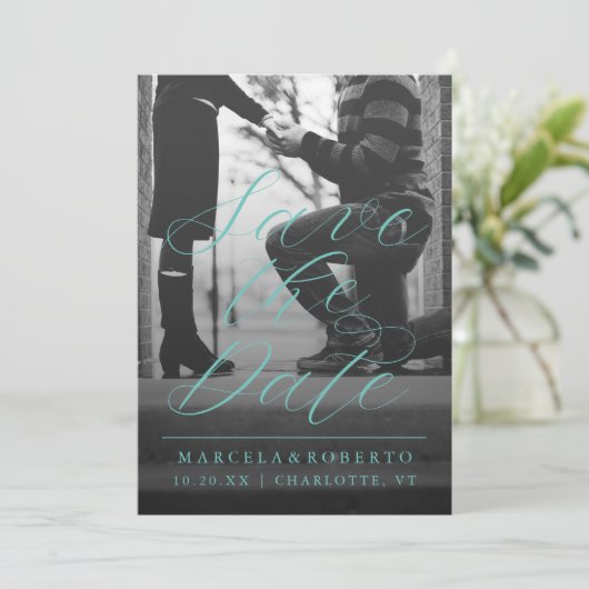 Moderne kalligrafie Foto Aqua Green Save The Date (Staand voorkant)