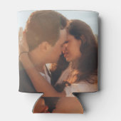 Moderne kalligrafie foto Verloving gepersonaliseer Blikjeskoeler (Achterkant)