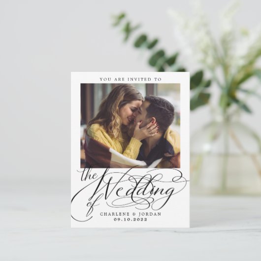 Moderne kalligrafie Fotobruiloft Uitnodiging Briefkaart (Staand voorkant)