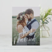 Moderne kalligrafie gewoon huwelijksfoto aankondiging (Staand voorkant)