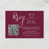 Moderne kalligrafie Hart Wedding QR RSVP Burgundy Informatiekaartje (Voorkant)