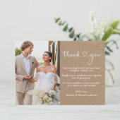 Moderne kalligrafie Heart Wedding Foto Kraft Bedankkaart (Staand voorkant)