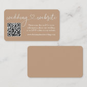 Moderne kalligrafie Heart Wedding Website QR Taupe Informatiekaartje (Voorkant / Achterkant)
