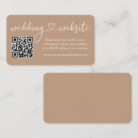 Moderne kalligrafie Heart Wedding Website QR Taupe Informatiekaartje (Voorkant / Achterkant)