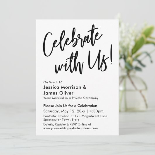 Moderne kalligrafie Minimalistisch Vieren met ons! Kaart (Staand voorkant)