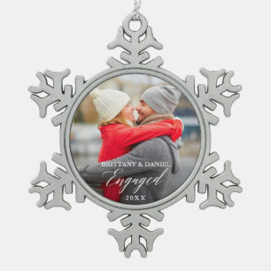 Moderne kalligrafie Paar Photo Engaged Tin Sneeuwvlok Ornament