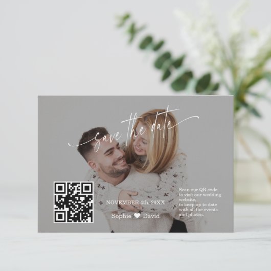 Moderne kalligrafie QR-code Boorbruiloft Save The Date (Staand voorkant)
