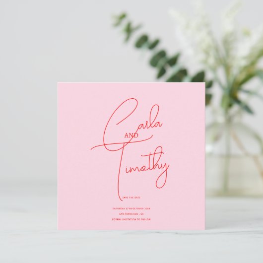 Moderne kalligrafie script rood roze bruiloft save the date (Staand voorkant)
