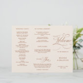 Moderne kalligrafie terracotta boho bruiloftsprogr (Staand voorkant)
