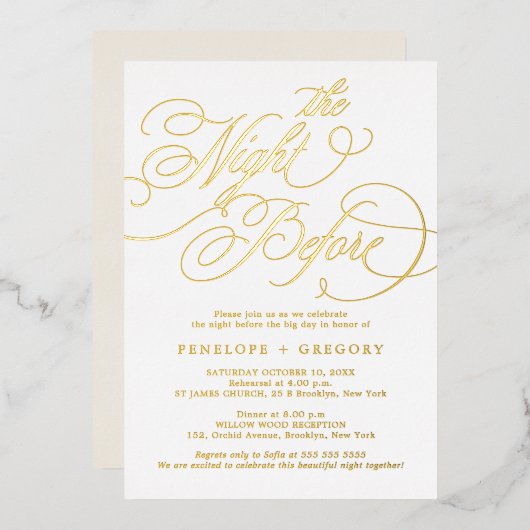 Moderne kalligrafie tijdloos goud De avond ervoor Folie Uitnodiging (Voorkant / Achterkant)