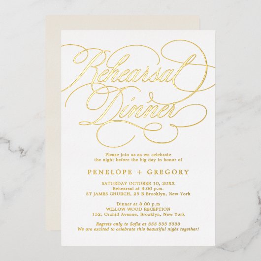 Moderne kalligrafie tijdloos goud De avond ervoor Folie Uitnodiging (Voorkant / Achterkant)