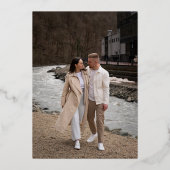 Moderne kalligrafie tijdloos goud Save the Date Folie Uitnodiging (Achterkant)