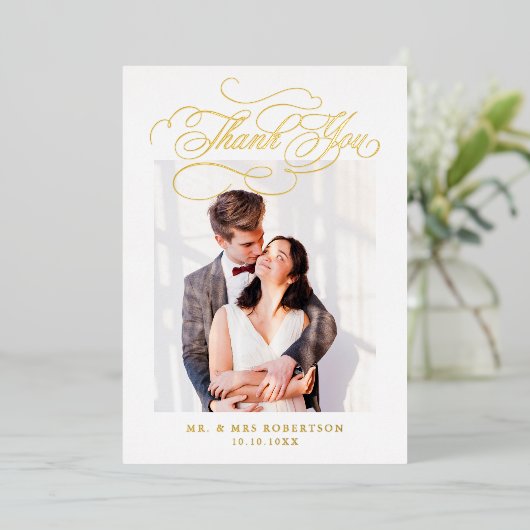 Moderne kalligrafie tijdloze gouden bruiloft Dank  Folie Uitnodiging (Staand Voorkant)