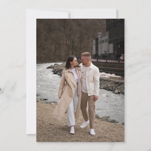 Moderne kalligrafie tijdloze gouden en witte bruil save the date (Achterkant)