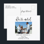 Moderne kalligrafiesfoto We hebben een nieuw adres Briefkaart<br><div class="desc">De persoonlijke Bewegende Aankondiging de Nieuwe Foto van het Huis hebben wij de Nieuwe Verandering van het Adres Briefkaart verplaatst</div>