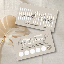 Moderne kapsalon script typografie beige klantenkaartje