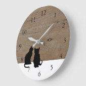 Moderne kattensilhouetten, huisdieren op houtwit grote klok (Hoek)