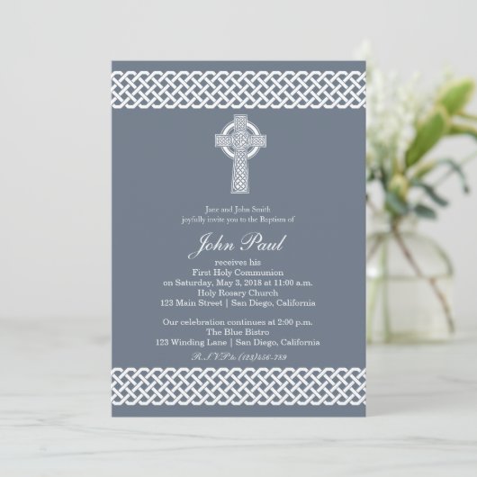 Moderne Keltische Cross Baptism uitnodiging voor j (Staand voorkant)