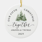 Moderne Kerst Samen Koppels Jubileum Keramisch Ornament (Voorkant)