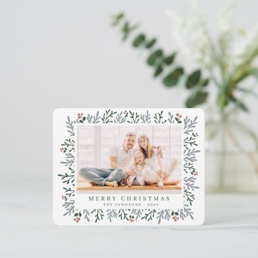 Moderne kerstavond en botanische bessen feestdagenkaart (Staand voorkant)