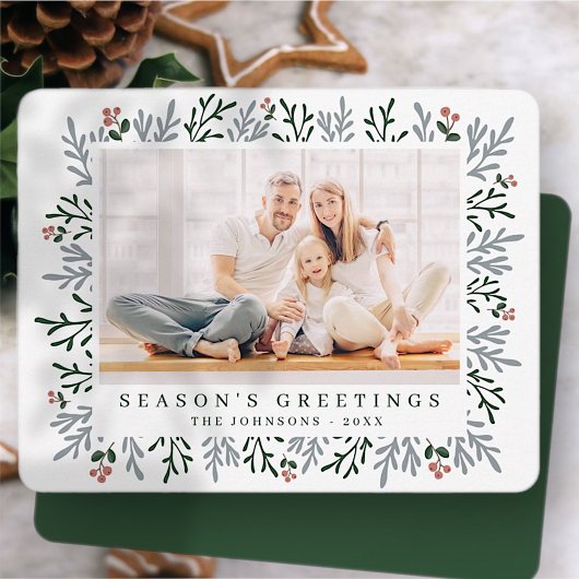 Moderne kerstavond en botanische bessen feestdagenkaart