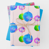 Moderne kerstblauw en roze kleurrijk kunstontwerp inpakpapier vel (In situ)