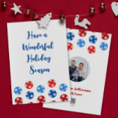 Moderne kerstblauwe en rode ornamenten feestdagenkaart