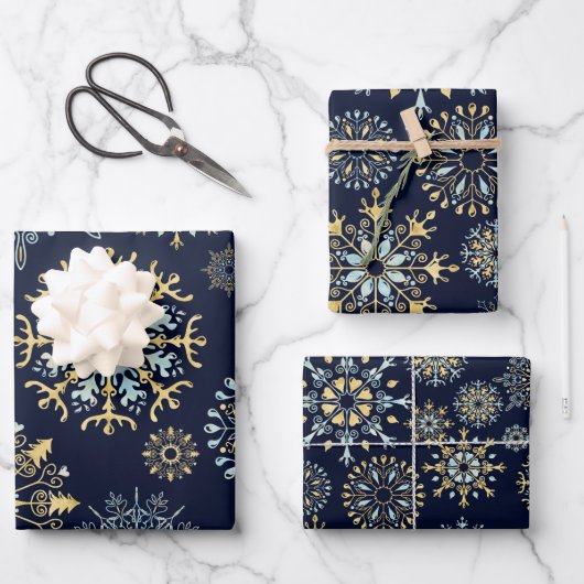 Moderne kerstblauwe waterverf Snowflake W Inpakpapier Vel (Voorkant)