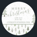 Moderne kerstbomen MERRY CHRISTMAS Script Ronde Sticker<br><div class="desc">Moderne abstracte kerstbomen en bosbomen en wintersneeuwpatronen in tinten van olijf- en salie groen met de begroeting MERRY CHRISTMAS en gepersonaliseerd met jouw naam of aangepaste tekst. Neem contact op met de ontwerper via Zazzle Chat of makeitaboutyoustore@gmail.com als u dit ontwerp wilt aanpassen, op een ander product of als u...</div>