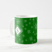Moderne kerstboomschilfers Monogram Groen Koffiemok (Voorkant links)