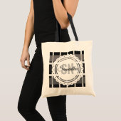 Moderne Kerstcottage Monogram Geruite Bibliotheek Tote Bag (Voorkant (product))