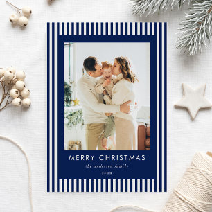 Moderne kerstfamiliefoto met marineblauwe strepen feestdagenkaart
