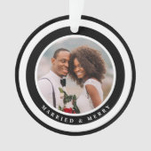 Moderne kerstfoto met gehuwd en vrolijk kerstfeest ornament (voorkant)