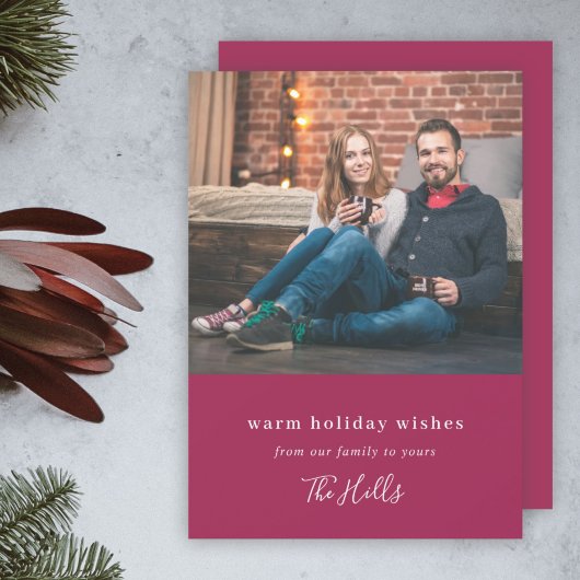 Moderne Kerstmis | Paar foto Burgundy Maroon Feestdagenkaart