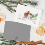 Moderne Kerstmis | Zilverfadfoto Feestdagenkaart<br><div class="desc">Deze moderne kerst | Silver Faded fotovakantiekaart is ideaal voor uw minimalistische shabby chic boho Silver en White vakantiegroet. De minimale witte handgeschreven kalligrafie is delicaat en robuust, terwijl het klasje en elegant blijft. U zult vinden dat alles over dit product editable is, zodat voel vrij om afbeeldingen of meer...</div>