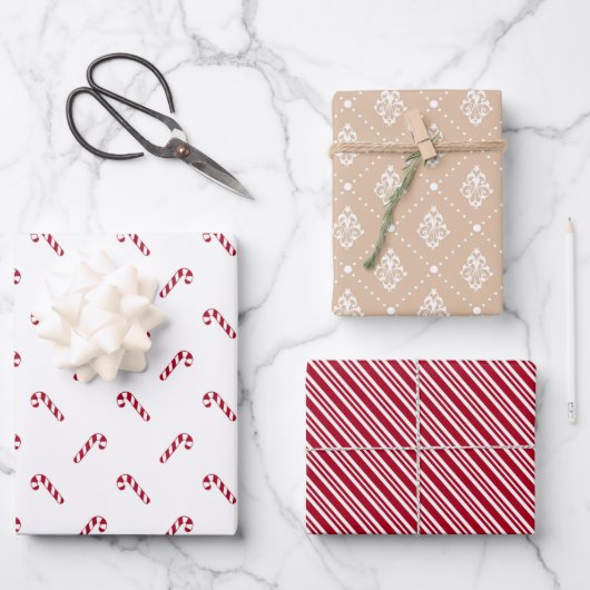 Moderne kerstpapier met rode cadeautjes voor cadea inpakpapier vel (Voorkant)