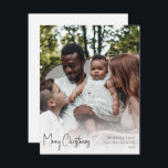 Moderne kerstscript - volledige verticale foto feestdagenkaart<br><div class="desc">Dit moderne kerstscript met volledige verticale foto is perfect voor uw minimalistische shabby-chic boho-begroeting met zwarte en witte feestdagen. De minimale witte handgeschreven kalligrafie is delicaat en robuust, terwijl het klasje en elegant blijft. Het ontwerp weerspiegelt een eenvoudige, volledig witte winterdag en roept herinneringen op aan een meer simplistisch leven....</div>