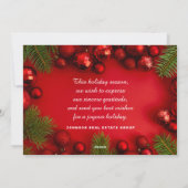 Moderne kerstversieringen met rood en groene pine feestdagenkaart (Achterkant)