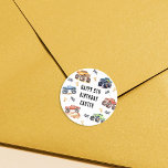 Moderne Kinder Monster Trucks Verjaardagsfeest Ronde Sticker<br><div class="desc">Let op alle kleine feestbeesten! Maak je klaar om de pret op te fleuren met onze Kinder Monster Car Trucks verjaardagsfeestjes stickers. Dit moderne typografische script is versierd met schattige en levendige monsterautotrucks en nodigt u uit om mee te doen aan de viering.</div>