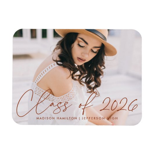 Moderne Klas van 2026 Terracotta Script Afstuderen Magneet (Horizontaal)