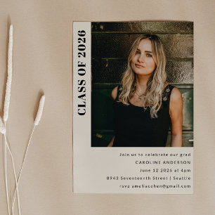 Moderne klasse 2023 Cream Photo Graduation Party Kaart