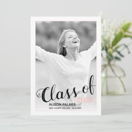 Moderne Klasse van 2023 manuscript goot roze foto Kaart (Staand voorkant)