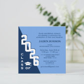 Moderne Klasse van 2024 Navy Blue Graduation Party Kaart (Staand voorkant)