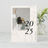 Moderne Klasse van 2025 Foto Minimal Afstuderen Kaart (Staand voorkant)