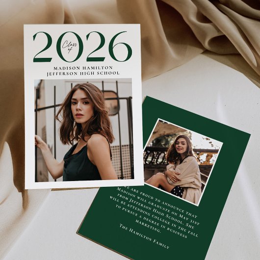 Moderne Klasse van 2025 Groen 2 Foto Afstuderen Aankondiging