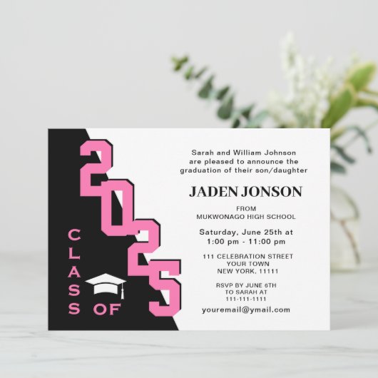 Moderne Klasse van 2025 Pink Black Graduation Part Kaart (Staand voorkant)