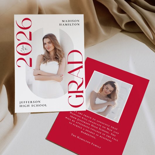 Moderne Klasse van 2025 Rode Afstudeerder 2 Foto A Aankondiging