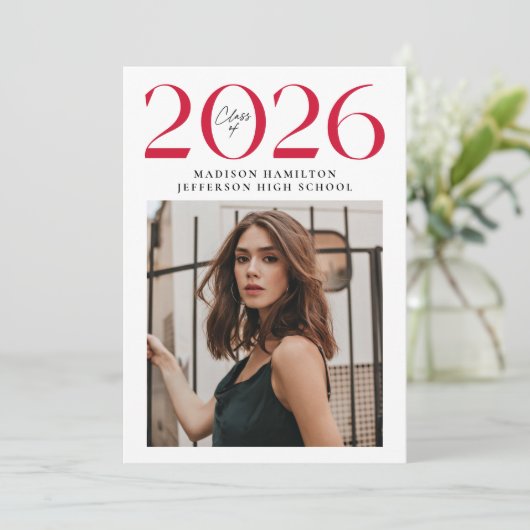 Moderne Klasse van 2025 Rood 2 Foto Afstuderen Aankondiging (Staand voorkant)