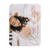 Moderne Klasse van 2025 Terracotta Script Afstuder Magneet (Verticaal)