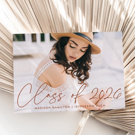 Moderne Klasse van 2025 Terracotta Script Foto Aankondiging